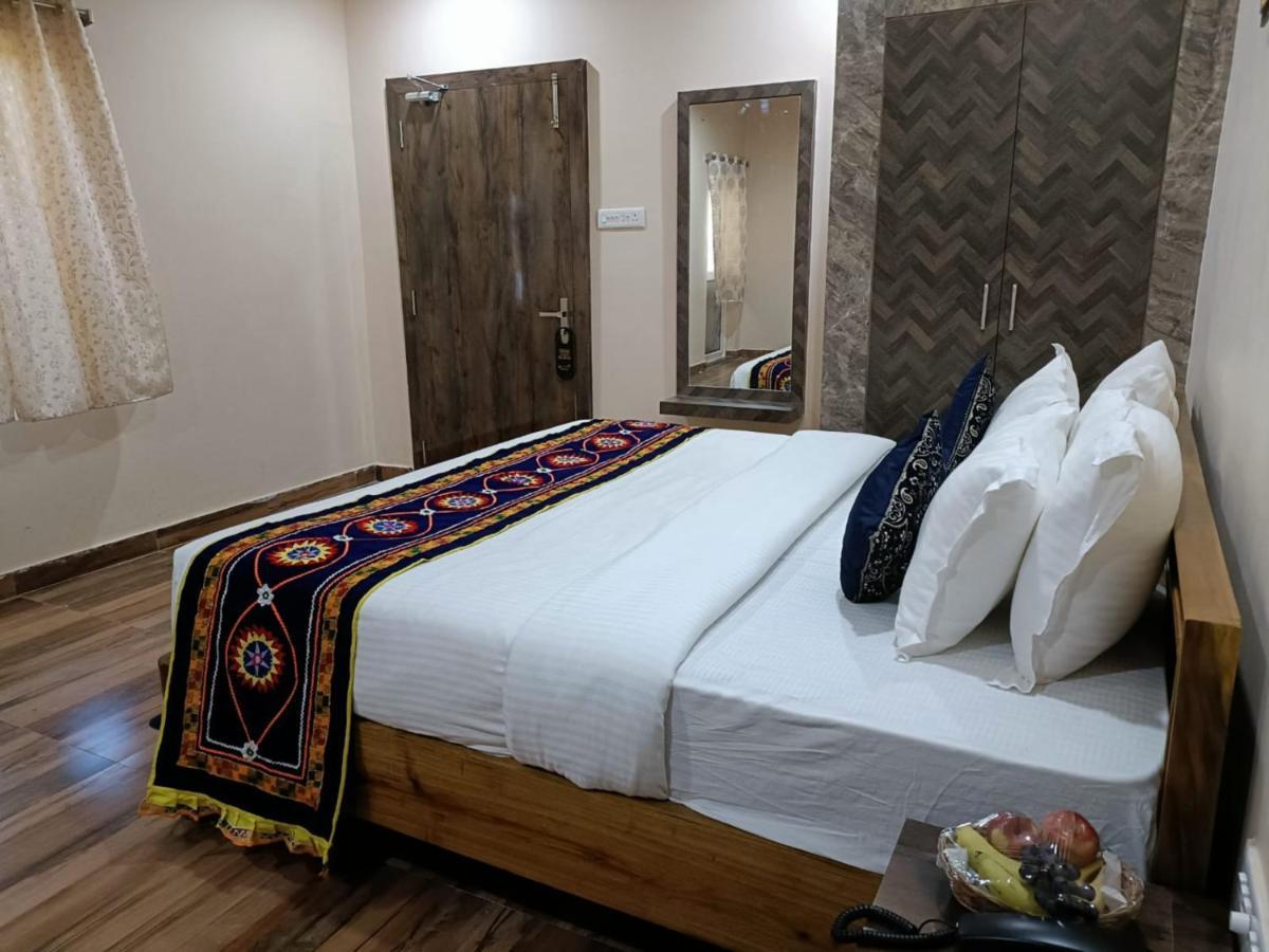 Goroomgo Silicon Residency Puri Near Sea Beach & Temple - Luxurious Room - Lift And Parking Facilities - Best Seller Exterior foto