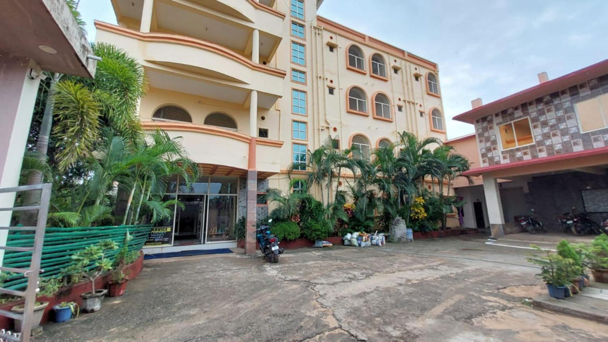 Goroomgo Silicon Residency Puri Near Sea Beach & Temple - Luxurious Room - Lift And Parking Facilities - Best Seller Exterior foto